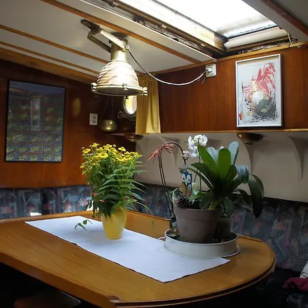 Bateau Elisabeth *